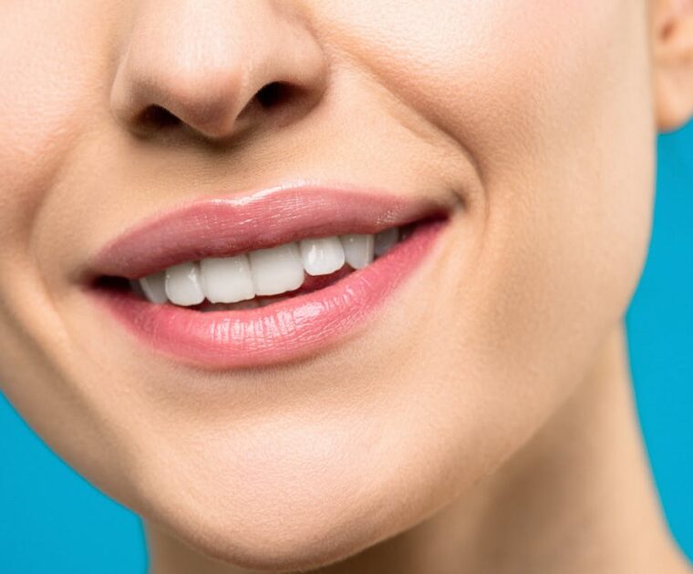 Sbiancamento dentale: scopri le migliori tecniche per un sorriso sano e luminoso